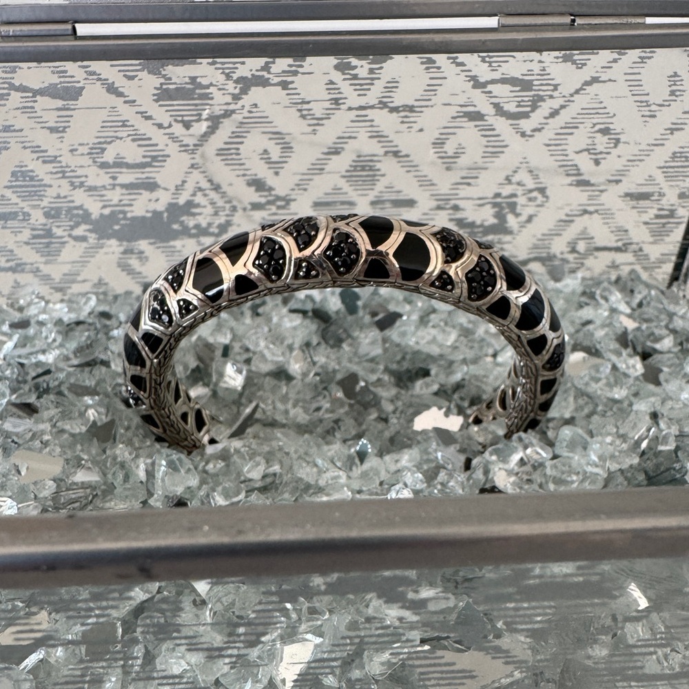 John Hardy Bracelet NWOT Cuff AUTHENTIC